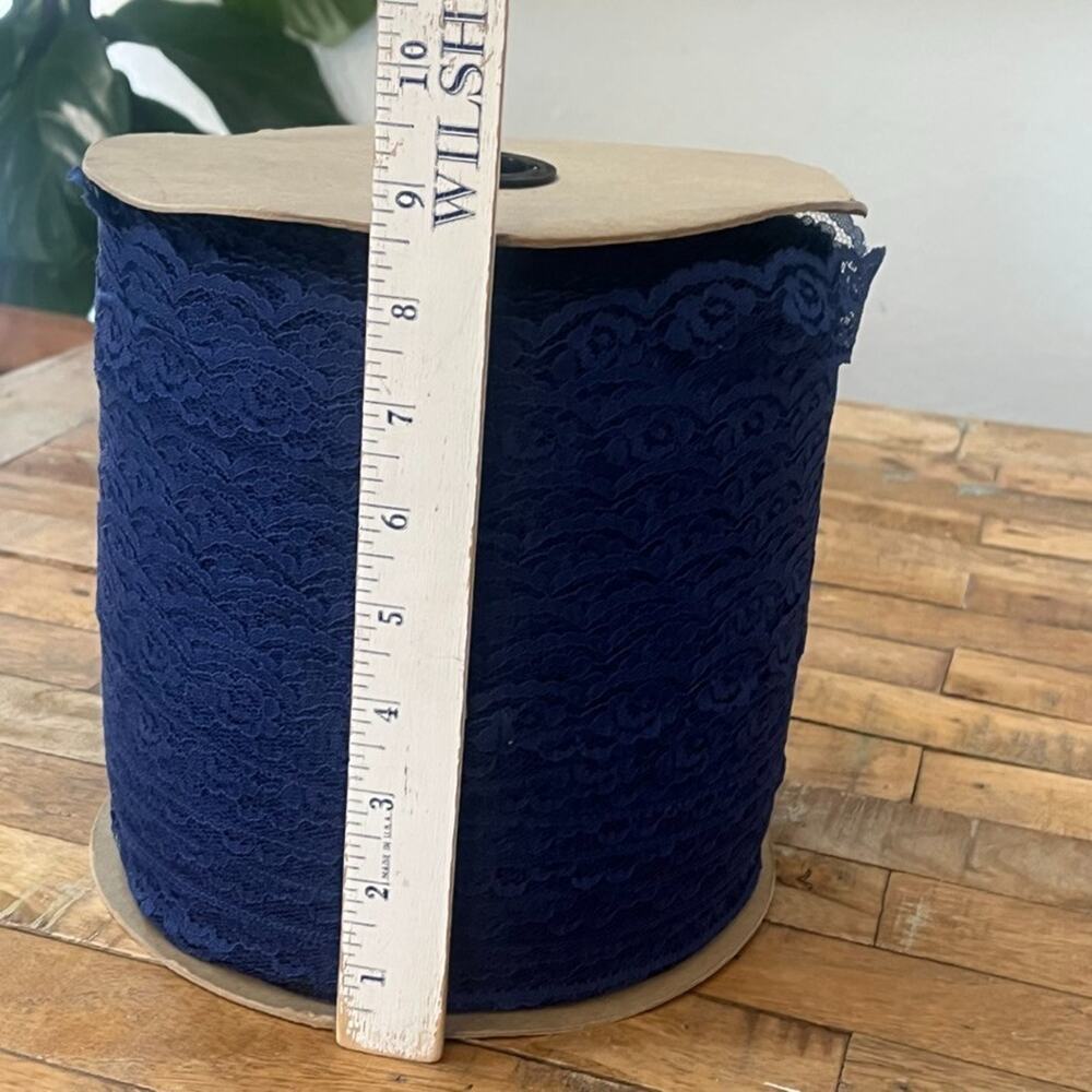 Large 8.5 in Spool Of Navy Blue Lace Trim Scalloped Floral 2 Lbs 14 Oz - Picture 4 of 7